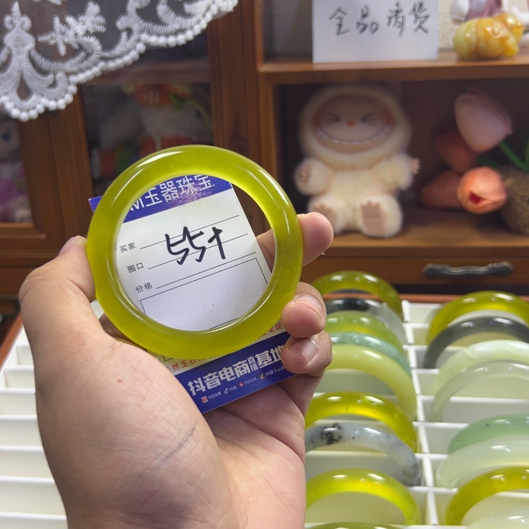 蛇纹石玉未镶嵌手镯566