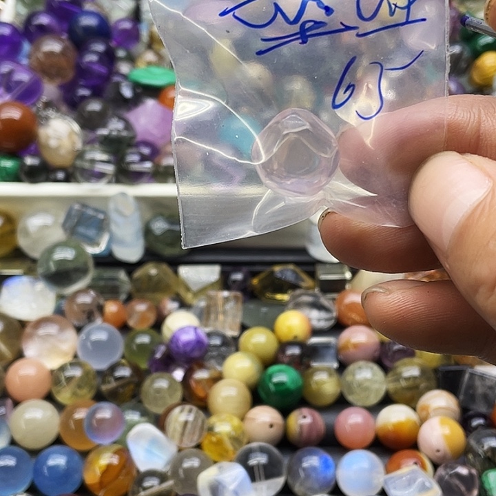 墨***蓝手链水晶未镶嵌这样就不会
