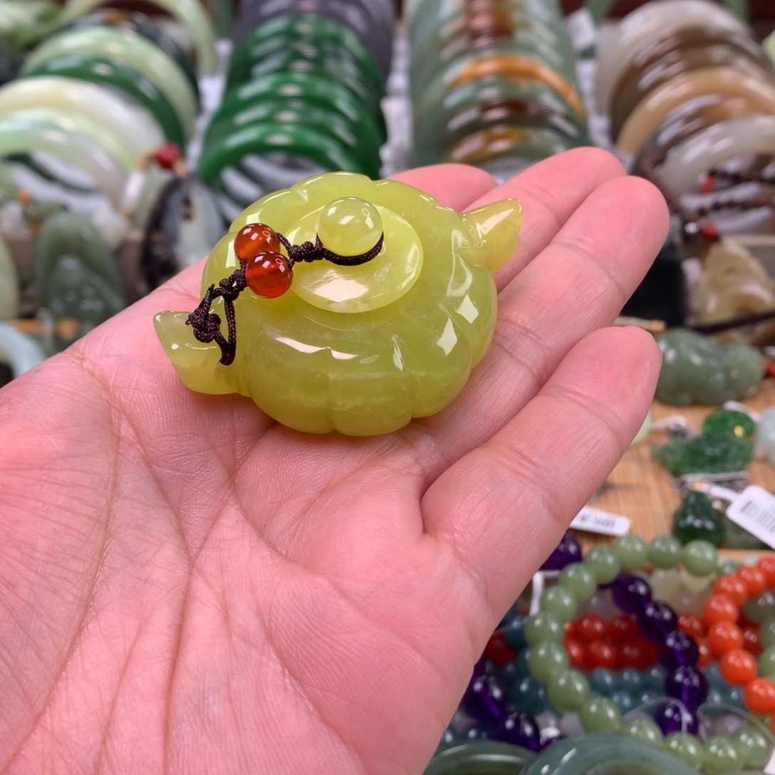 岫玉未镶嵌手把件茶壶