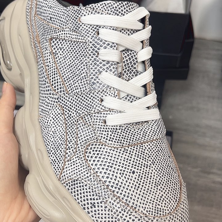 成****740码男鞋运动鞋