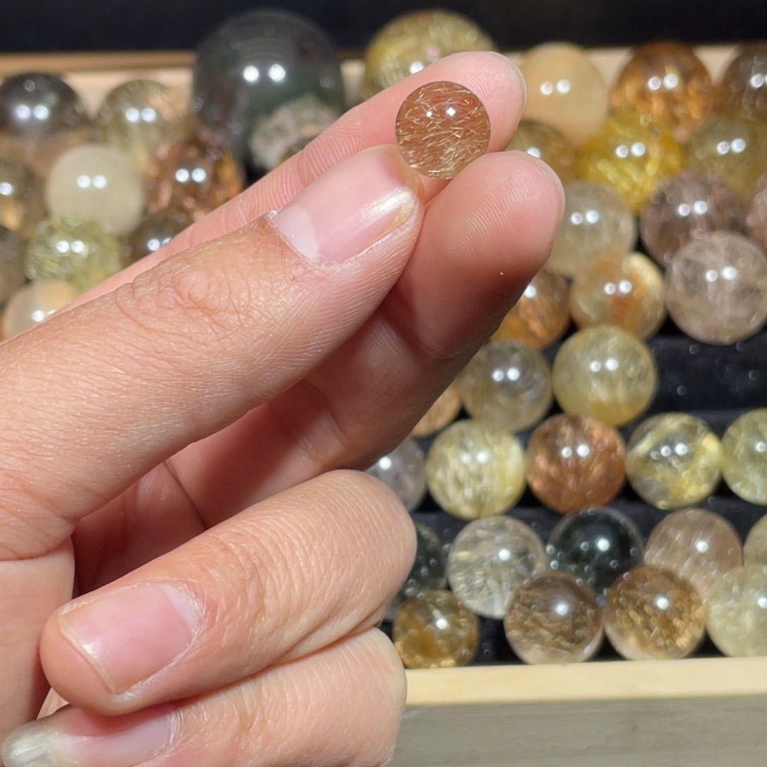 未镶嵌颈饰水晶天然水晶打孔不退换