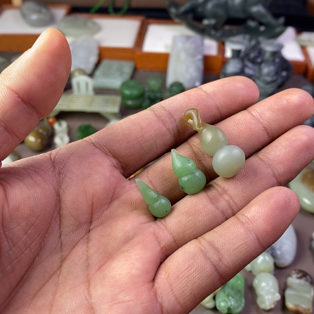 和田玉颈饰未镶嵌W****4