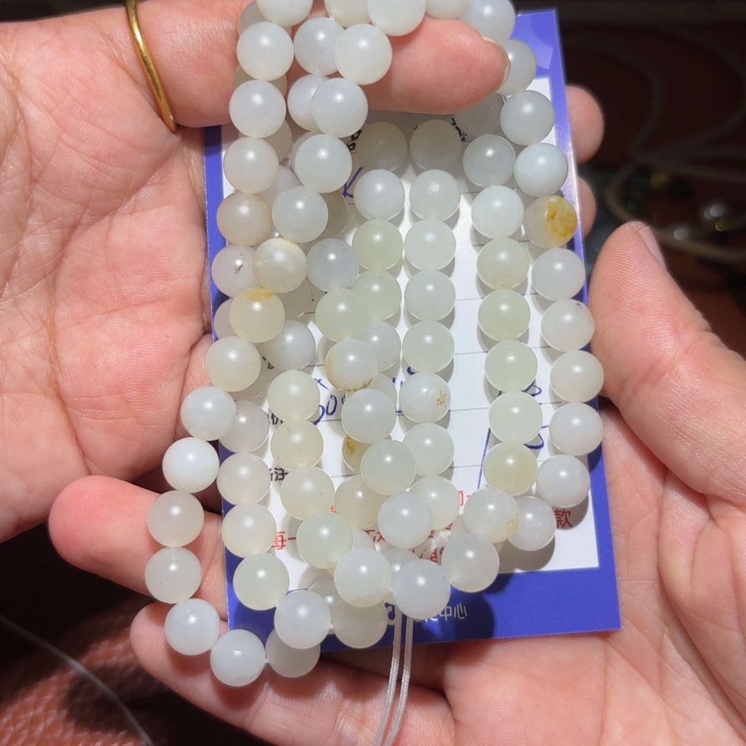 和田玉未镶嵌颈饰k***?