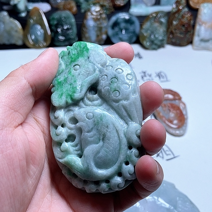 薄***糖翡翠未镶嵌颈饰翡翠a货