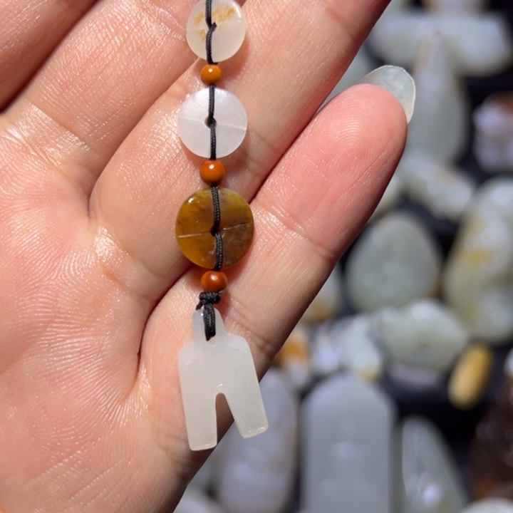 和田玉未镶嵌颈饰