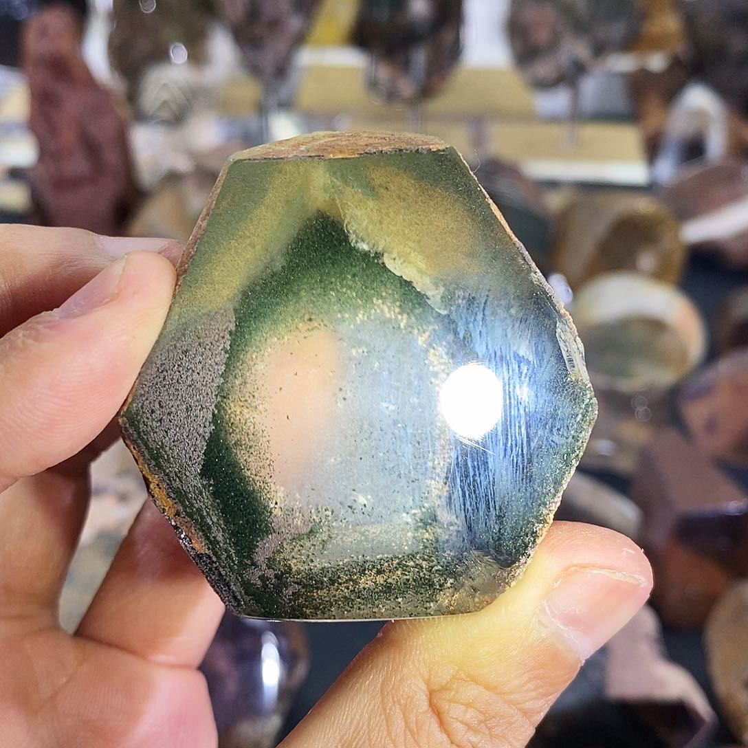 【闪购商品】车挂未镶嵌水晶金**财天然水晶原石