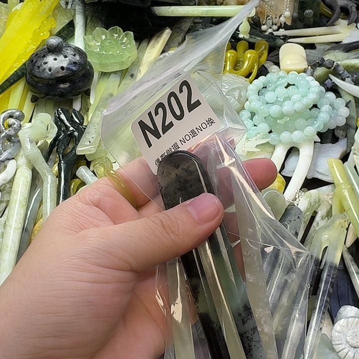 一***行蛇纹石玉合金发饰