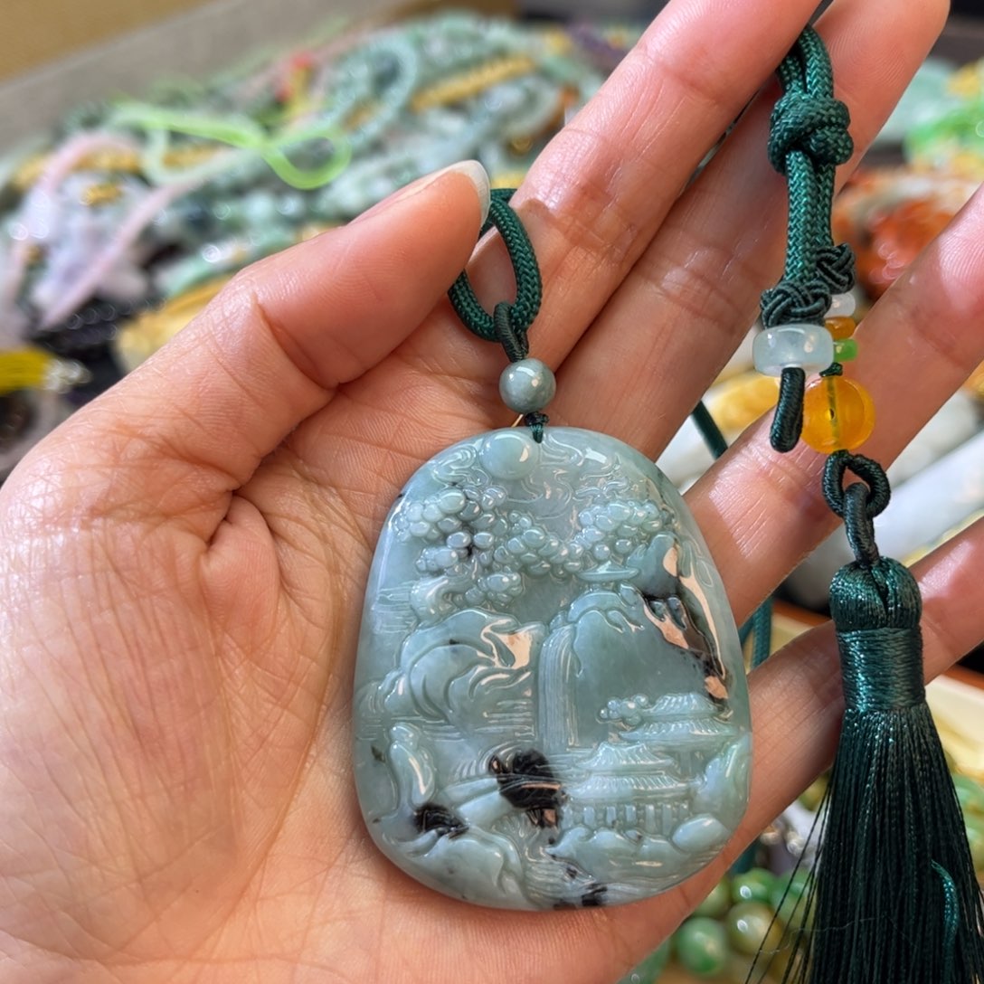 翡翠颈饰未镶嵌待编款