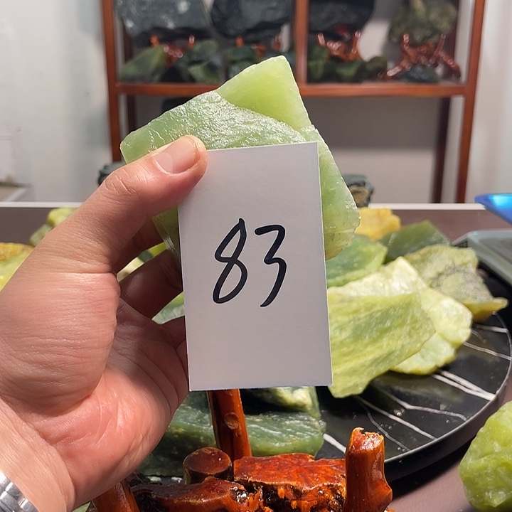 蛇纹石玉未镶嵌珠宝奇石