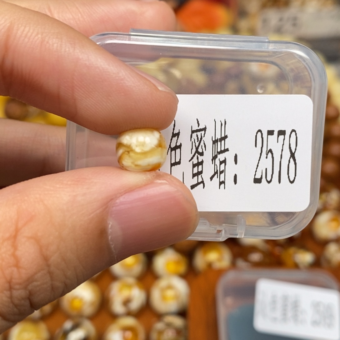 蜜蜡未镶嵌珠宝奇石2578