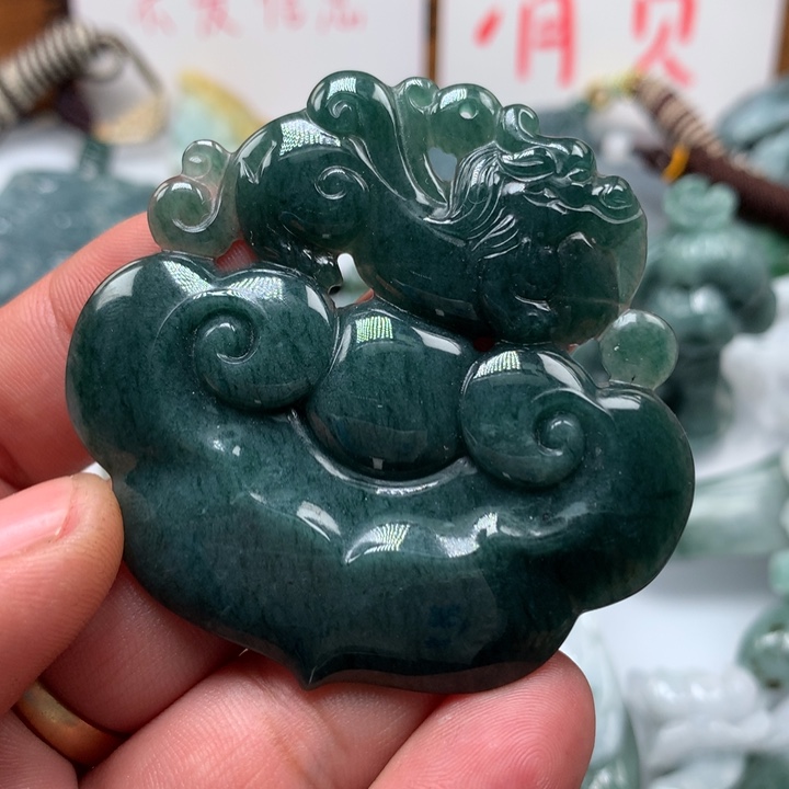 翡翠颈饰未镶嵌保真天然a货翡翠