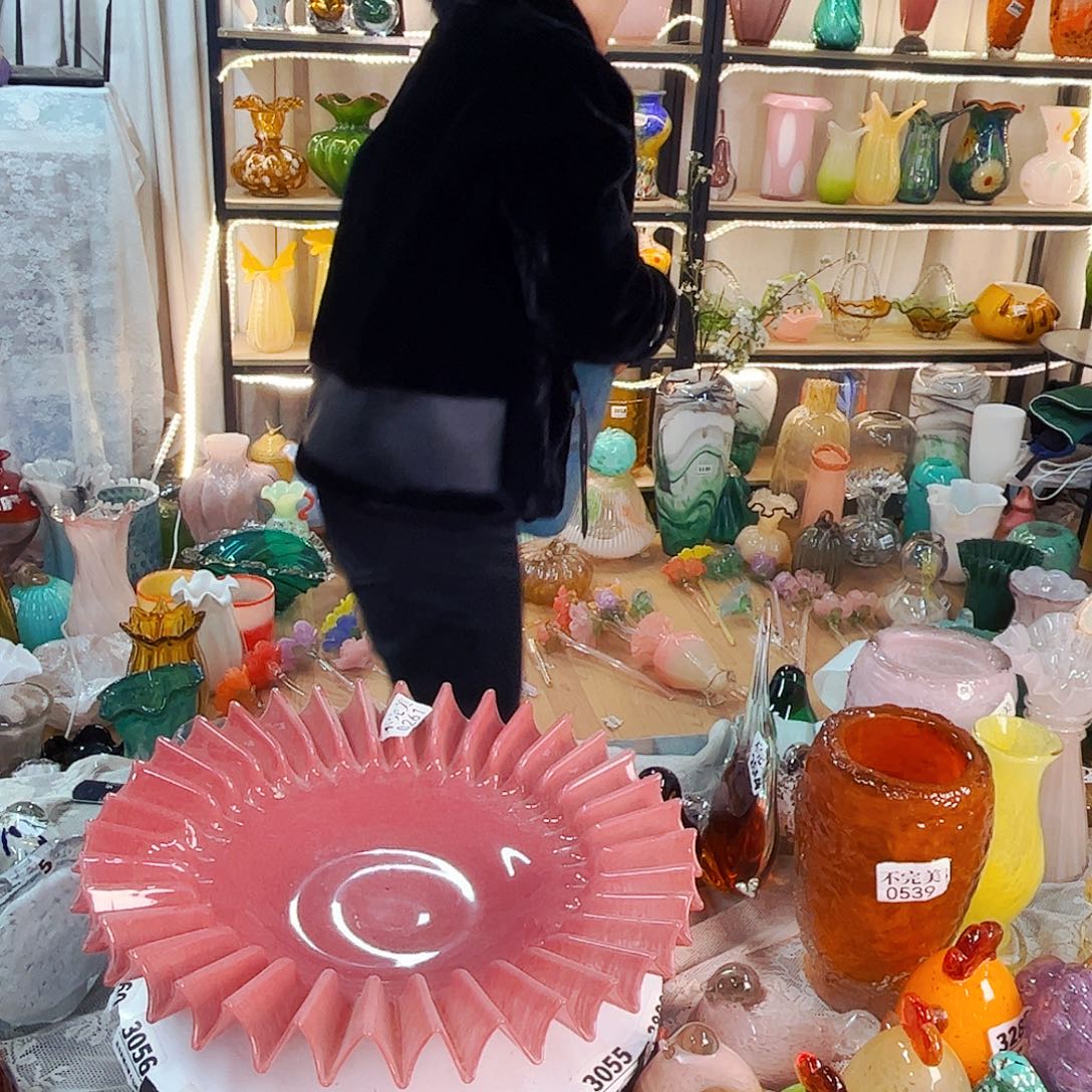 0261 家悦美居琉璃摆件不完美