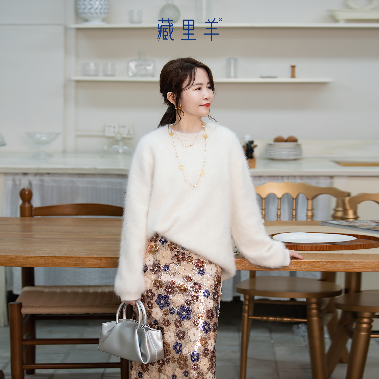 【晨粉专享价】藏里羊 北美小动物毛毛“北海道少女”贝贝白上衣M1578