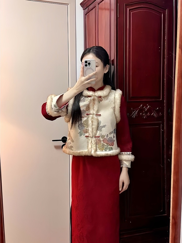 冬雪 新中式冬季新款旗袍连衣裙修身收腰新年长裙复古毛毛马甲