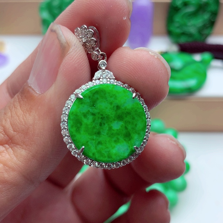 翡翠未镶嵌吊坠(不含链)