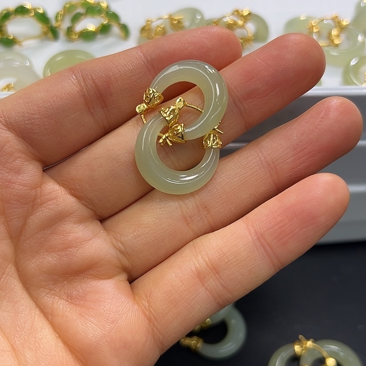 蓉***姐和田玉银S925镶嵌耳饰