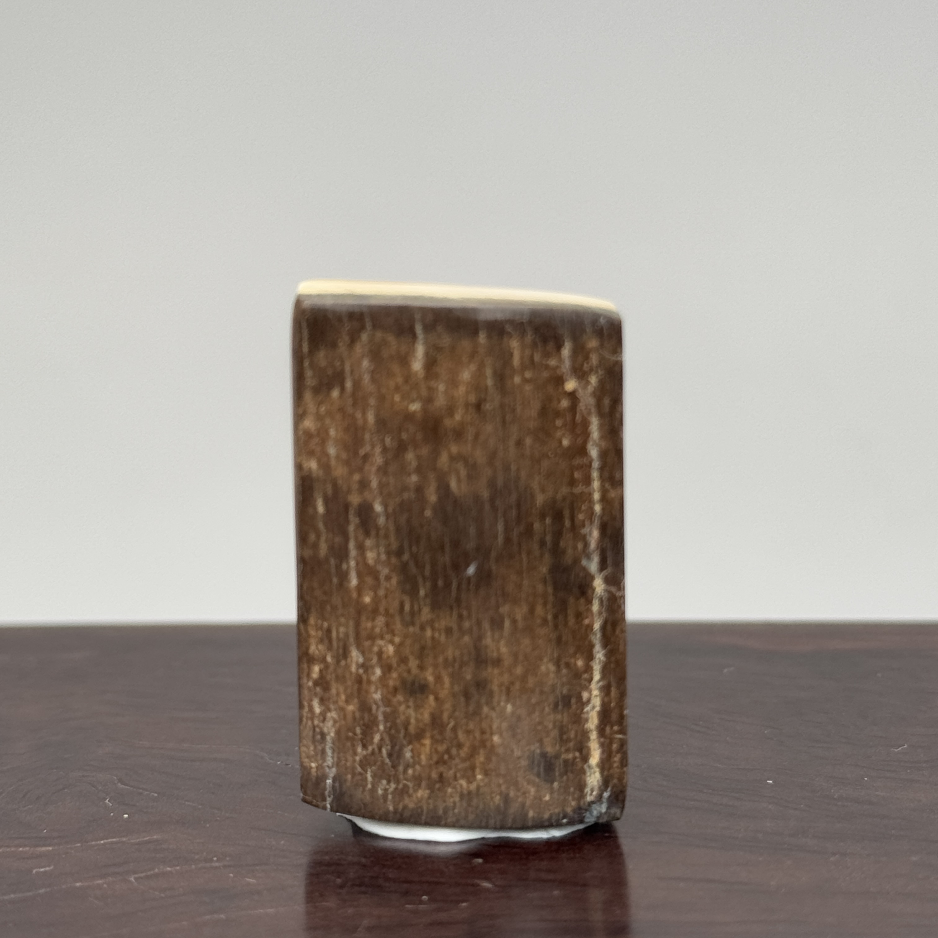 DEZHI/德志30*18*7mm7.1g有裂无事牌天然猛犸牙K337