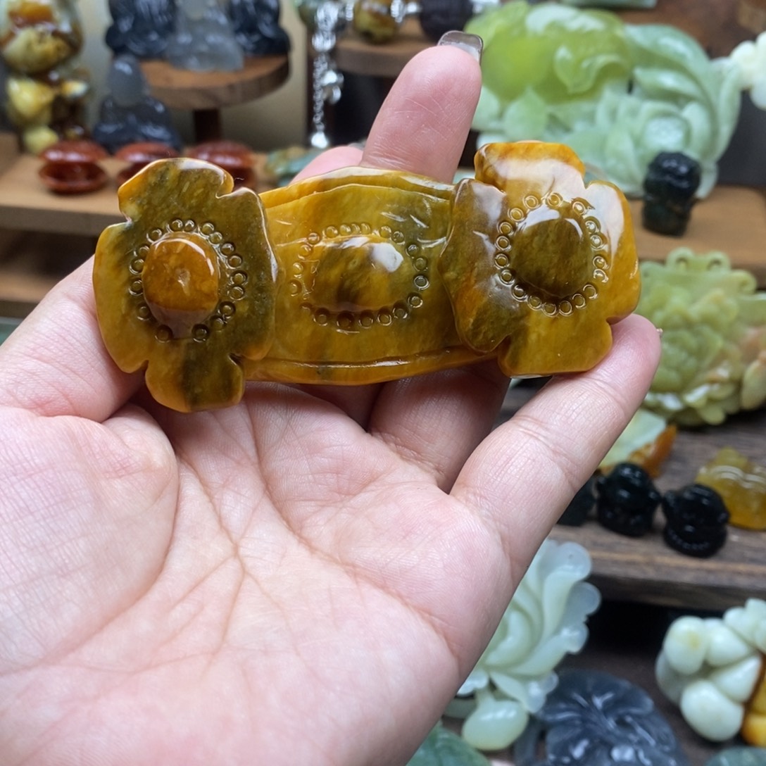 蛇纹石玉未镶嵌吊坠(赠链)