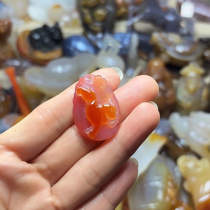 大***郭玛瑙/玉髓未镶嵌饰品