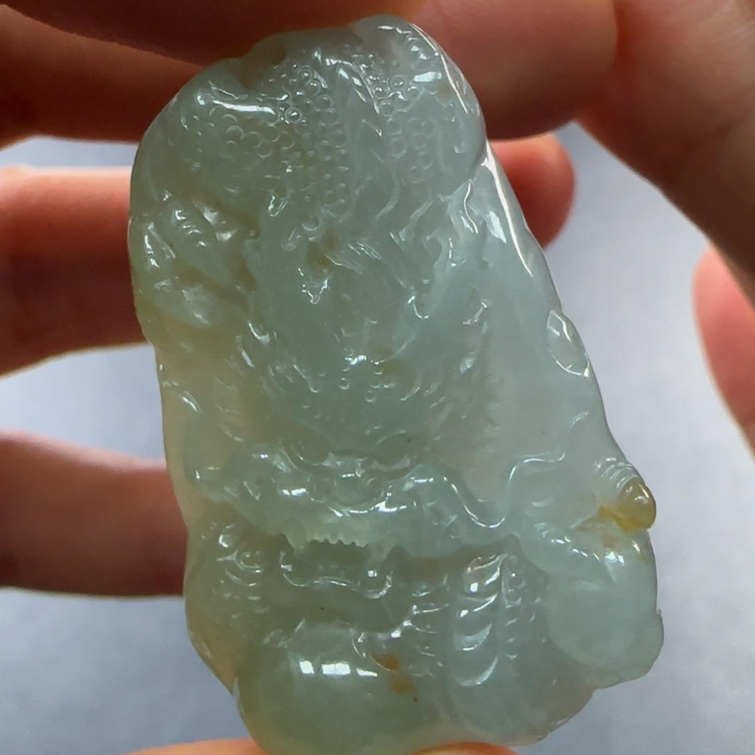 翡翠颈饰未镶嵌龙