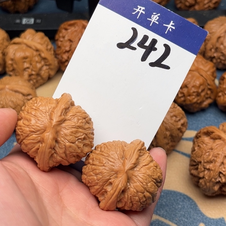 文玩核桃吊坠乾隆磨 36全品 242