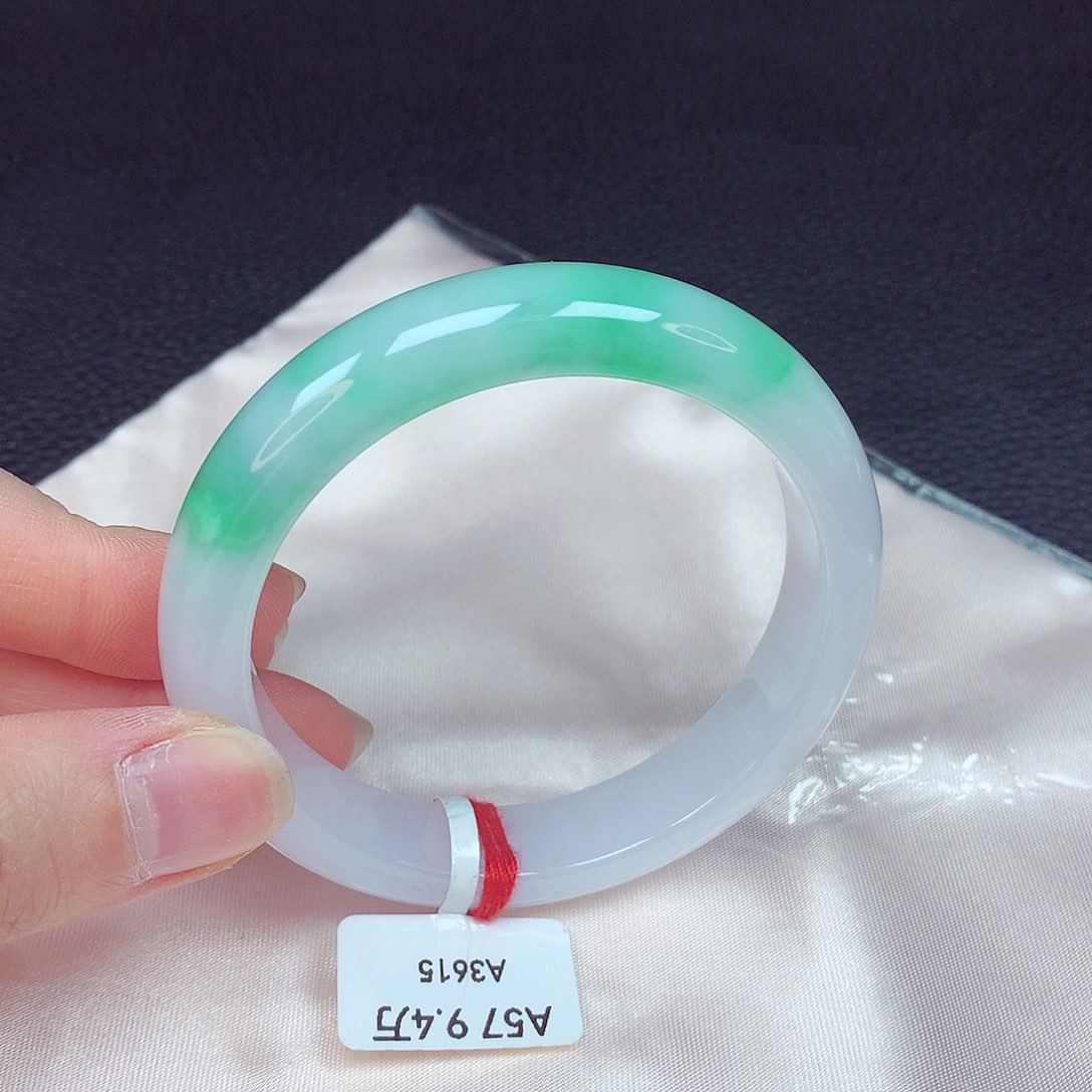 翡翠手镯未镶嵌手镯57