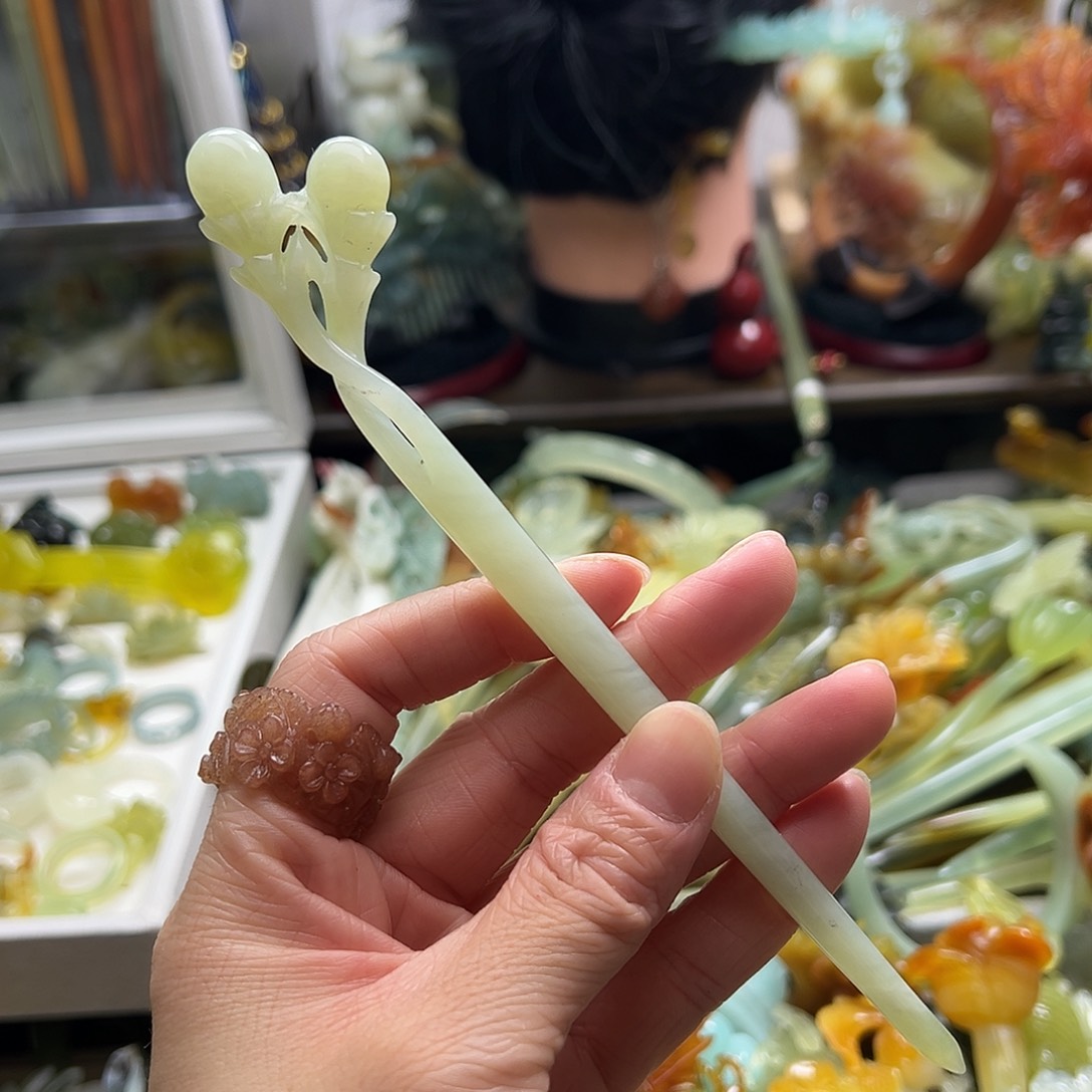 蛇纹石玉发饰合金