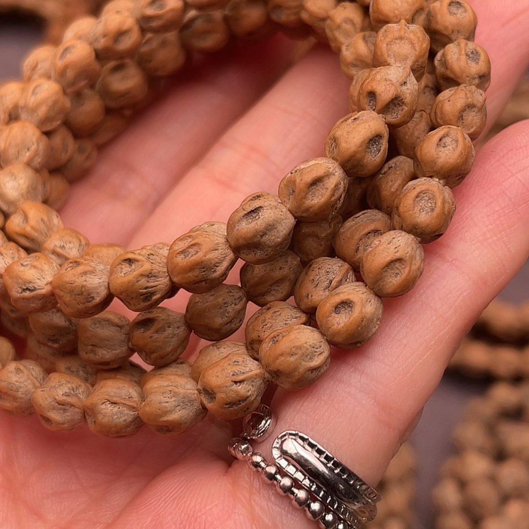 奋***中柏香籽/百香籽把件