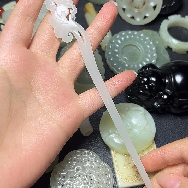 和田玉未镶嵌颈饰