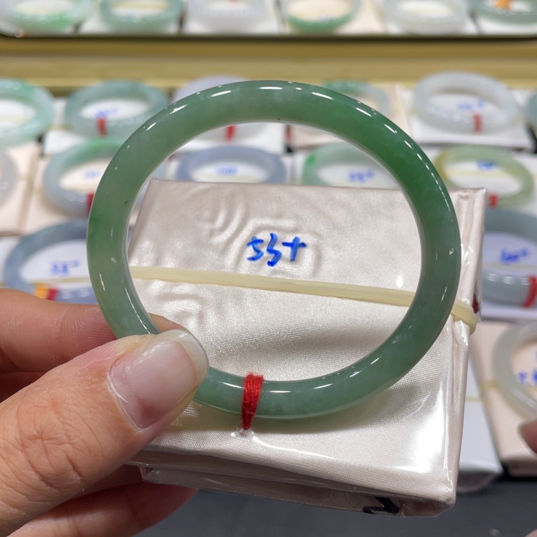 翡翠手镯未镶嵌53➕贵