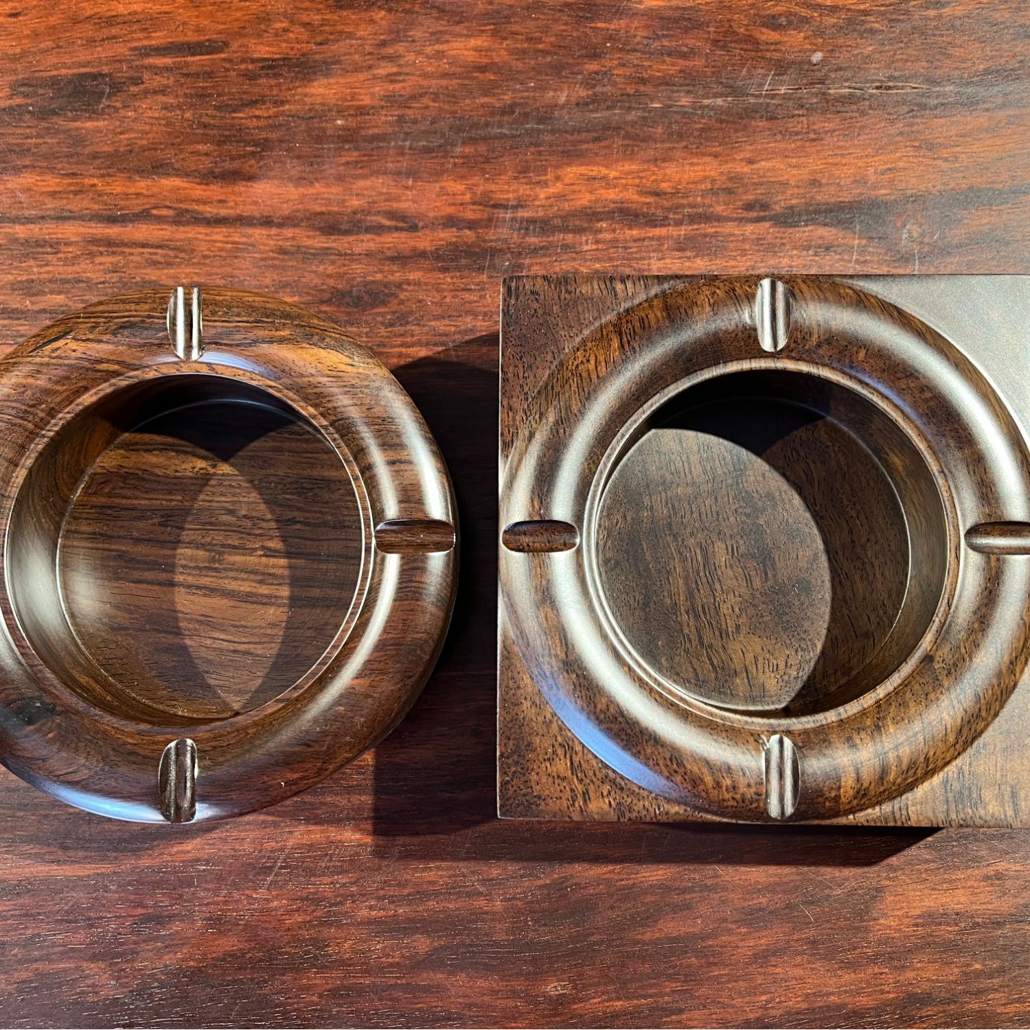 实用木质黑檀烟灰缸