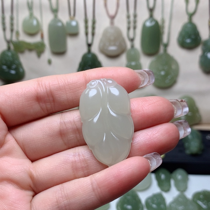 和田玉吊坠未镶嵌