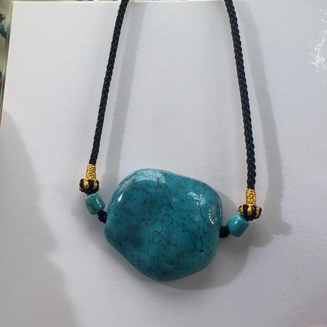 绿松石未镶嵌挂件