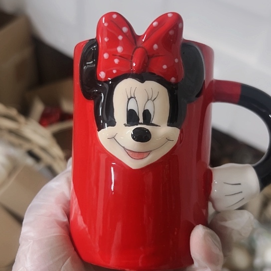 炉底部瑕疵明显可爱