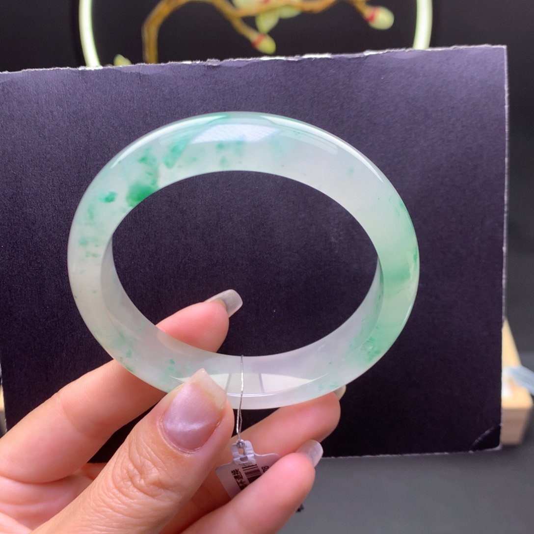 石英质玉手镯未镶嵌57圈口