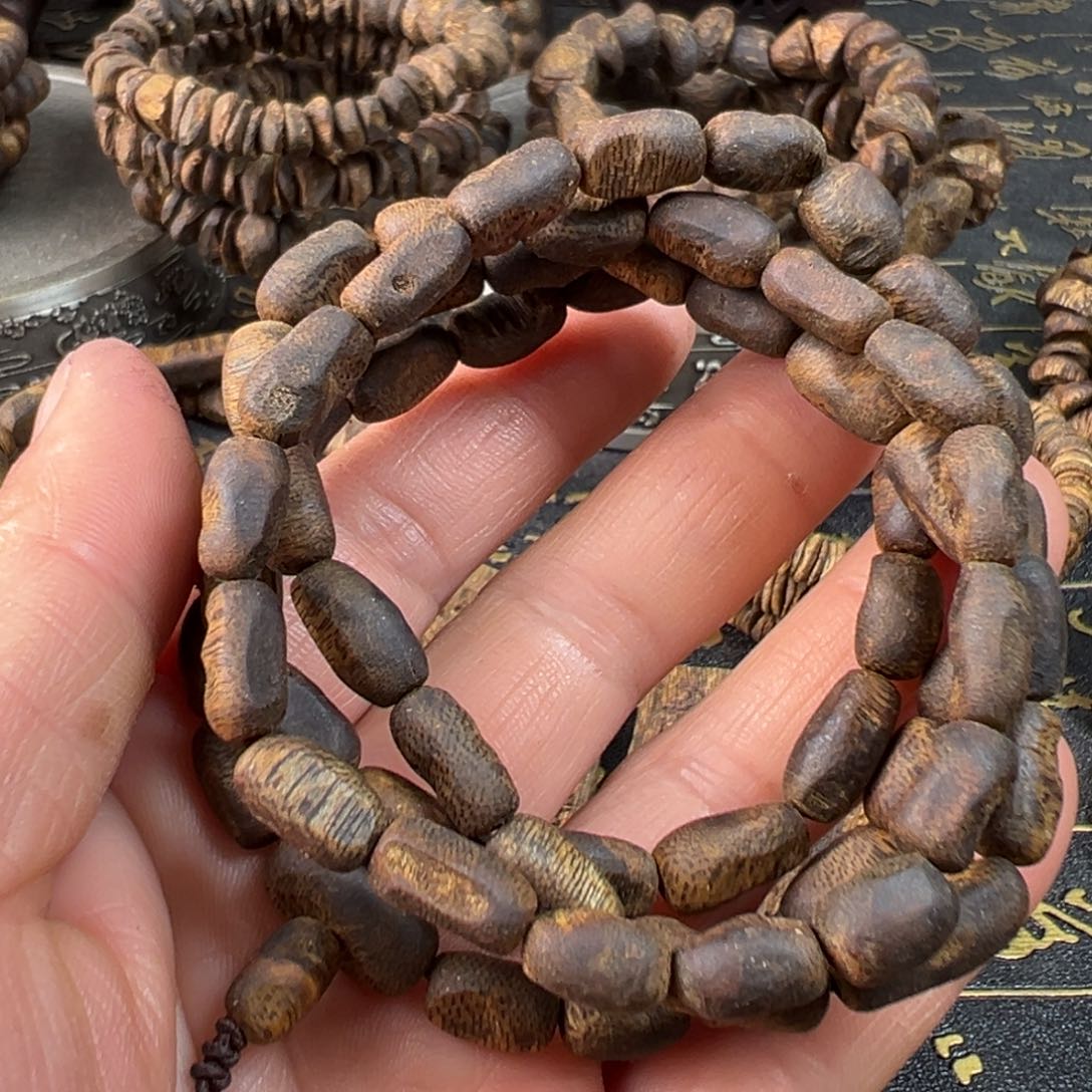 沉香手串奇楠随形多圈