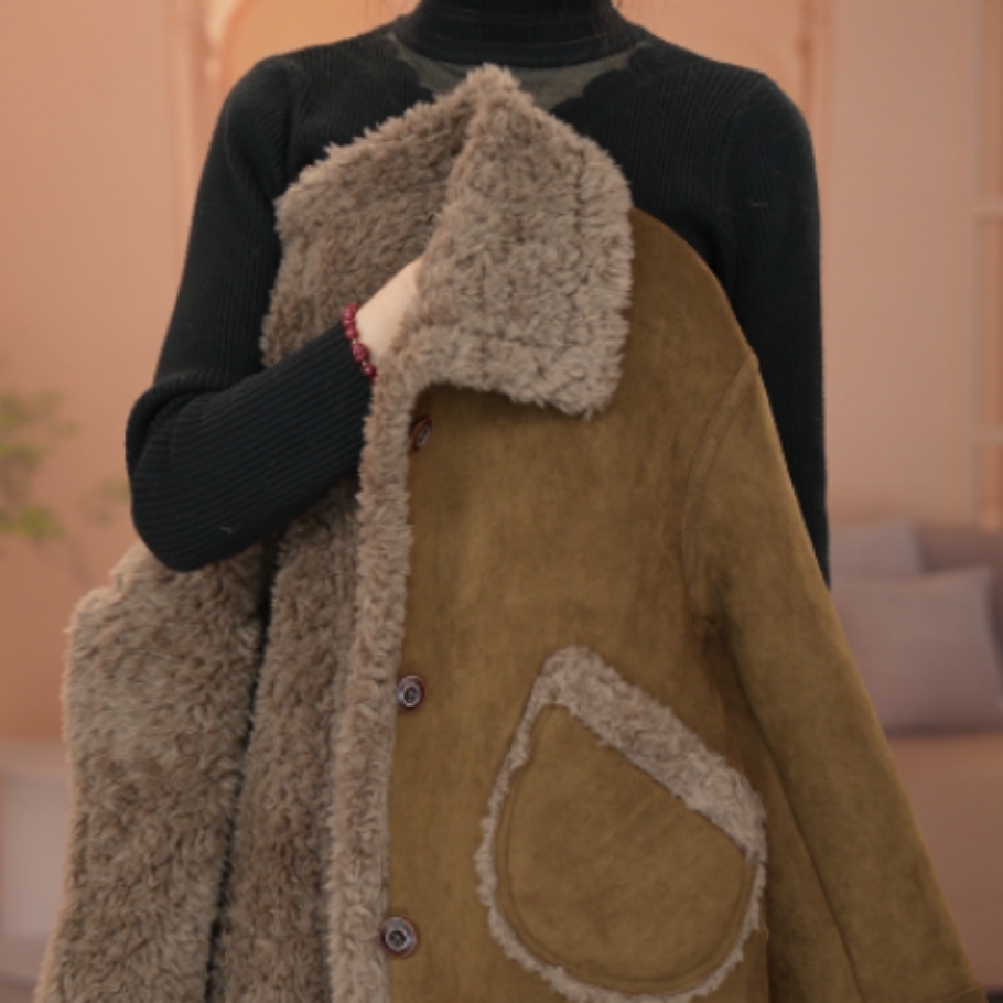 2025海宁两面穿毛毛一体外套女冬季新款显瘦保暖洋气中老年上衣女