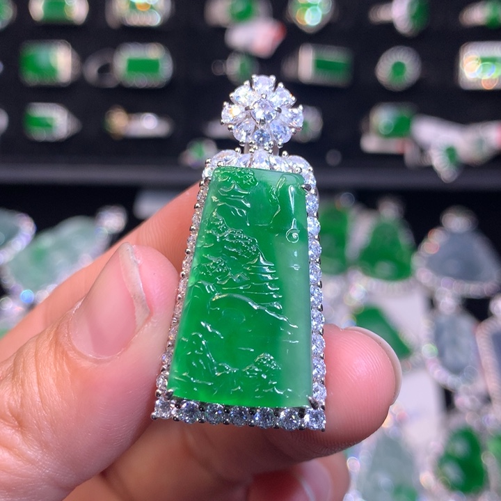 【闪购商品】翡翠吊坠(不含链)银S925镶嵌天然翡翠