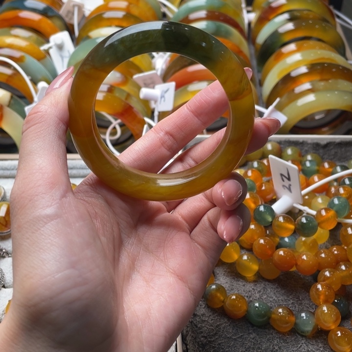 蛇纹石玉手镯未镶嵌54.7