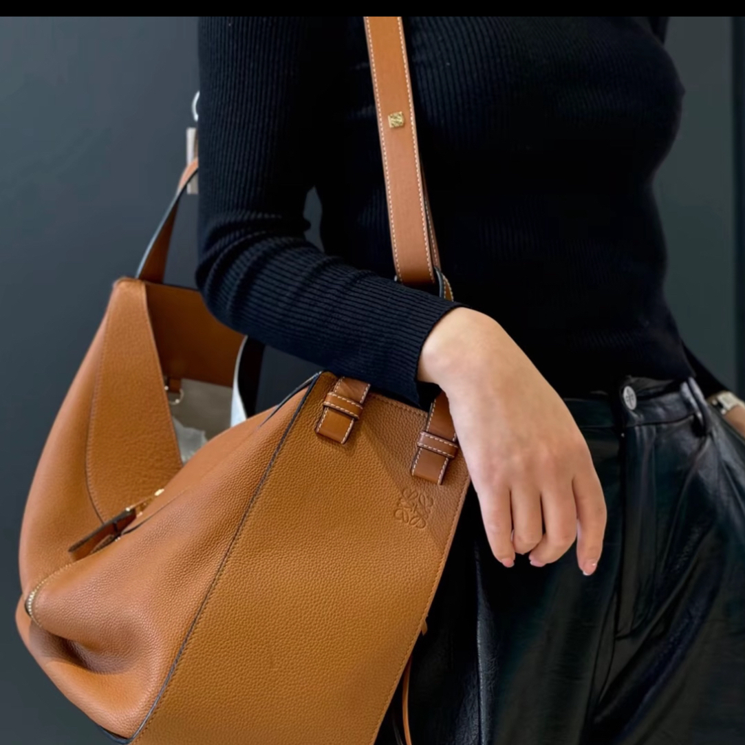95新 LOEWE/罗意威 95新 LOEWE/罗意威 罗意威吊床焦糖色大号8859