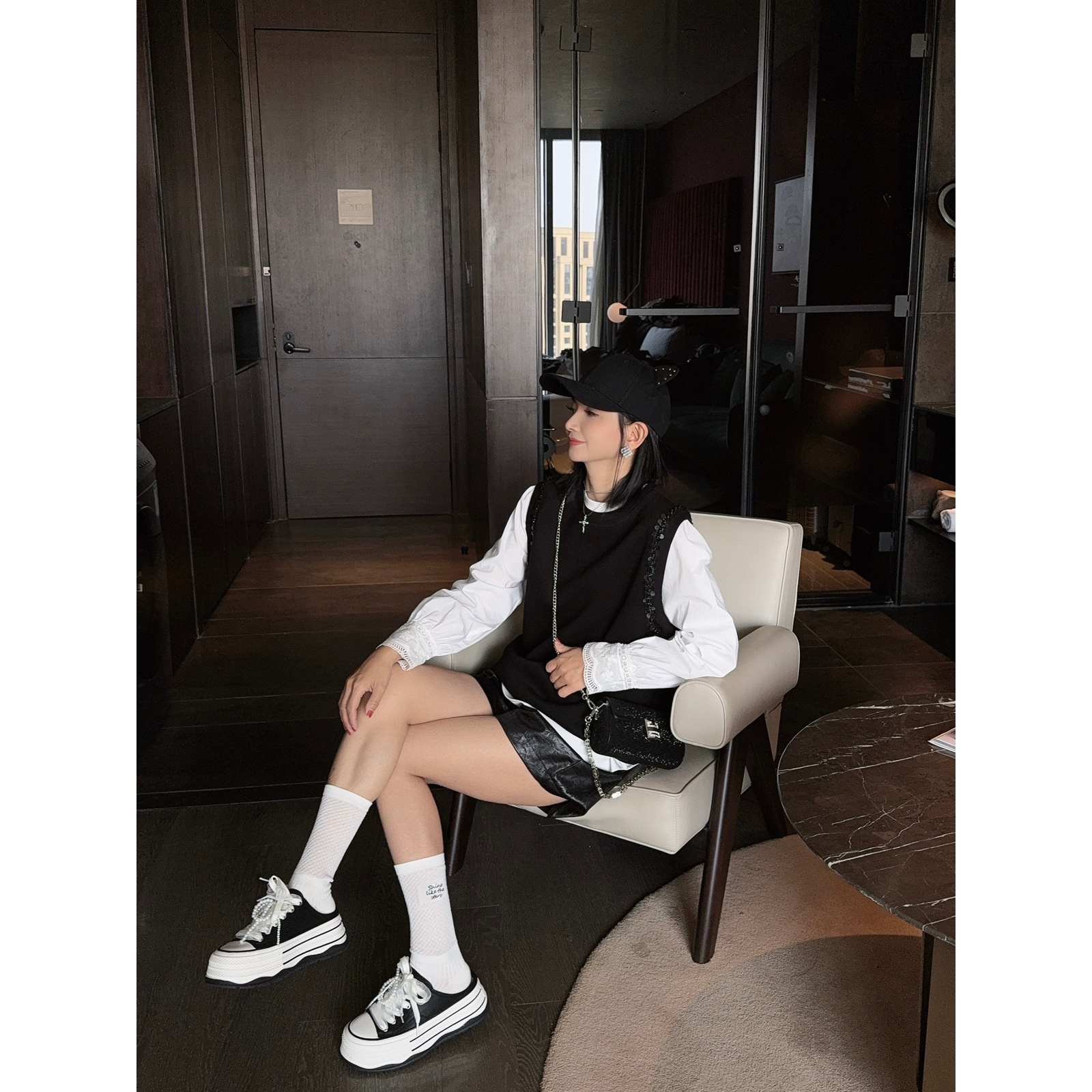 2025早春新款重工钉珠气质显瘦洋气马甲+圆领长袖T恤两件套套装女