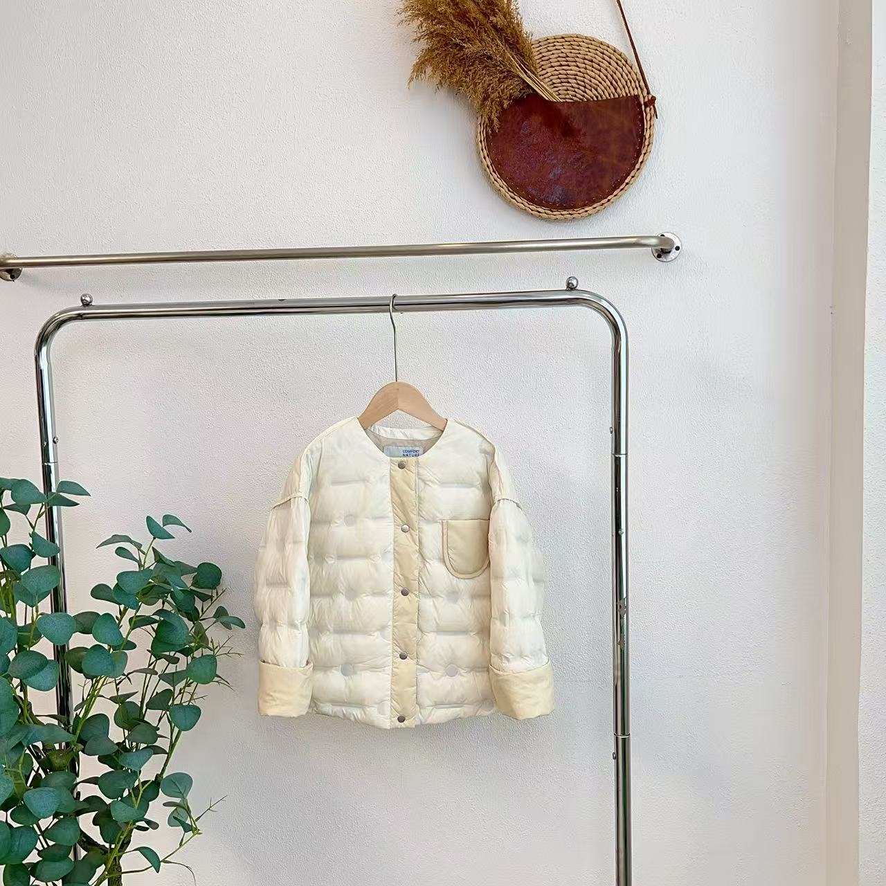 0107听米白色薄款鹅绒服