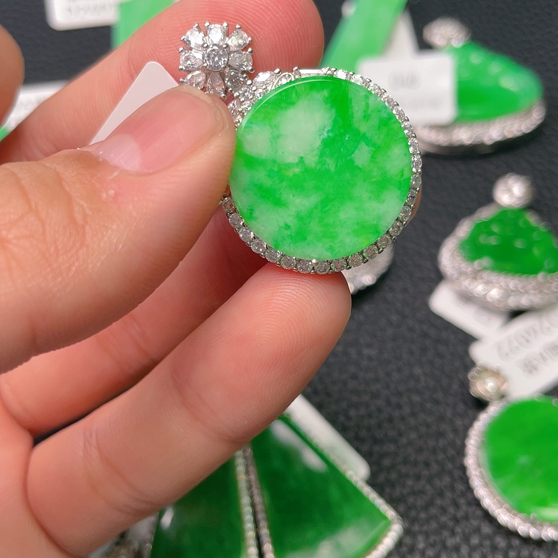 【闪购商品】翡翠吊坠(不含链)银S925镶嵌