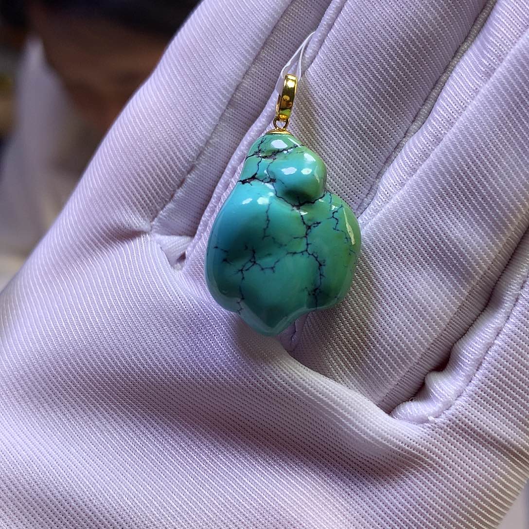 绿松石18K金镶嵌挂件