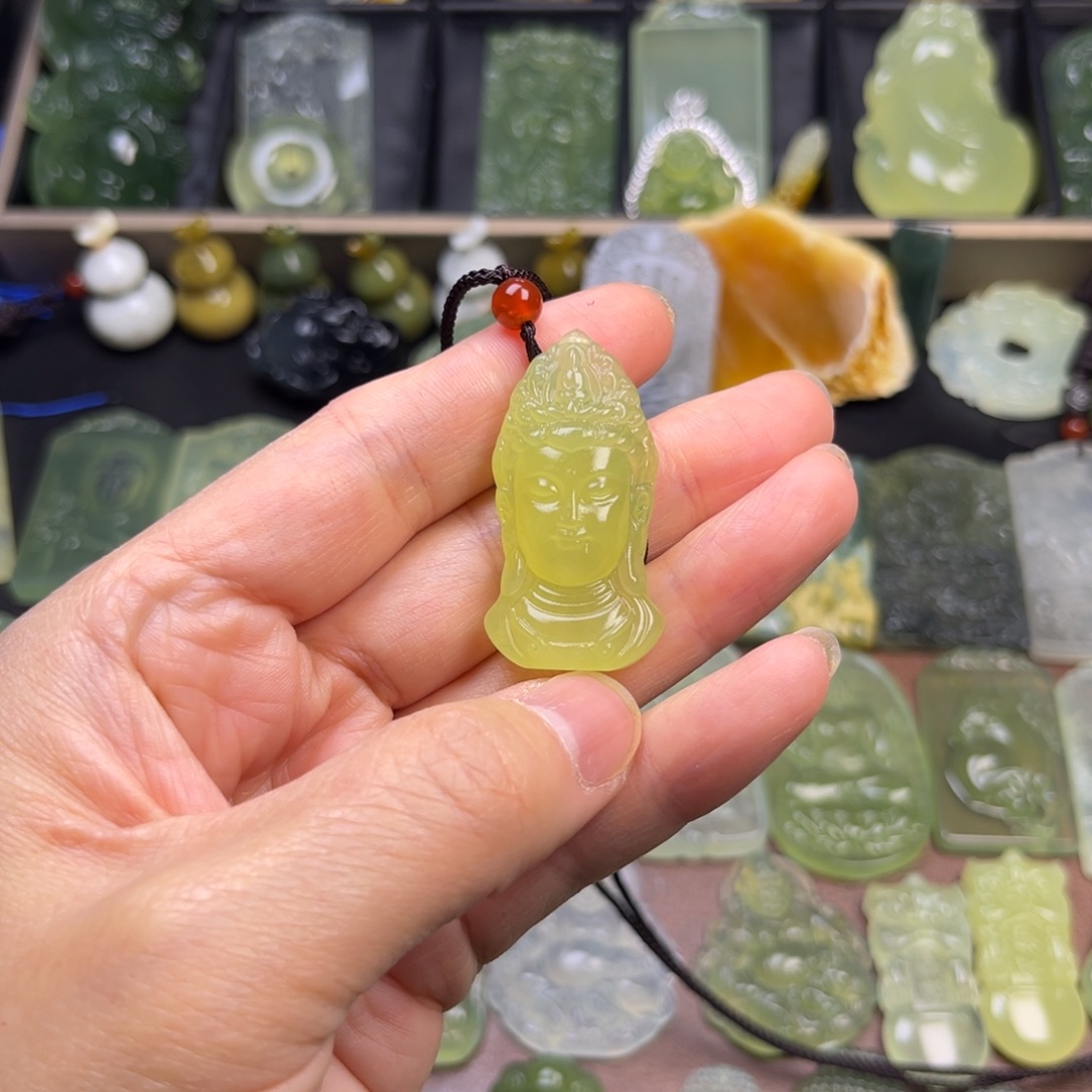 蛇纹石玉未镶嵌吊坠(赠链)