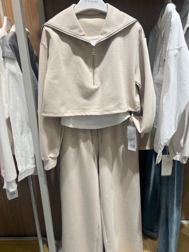 VV 32986休闲运动海军领背心裤子三件套装