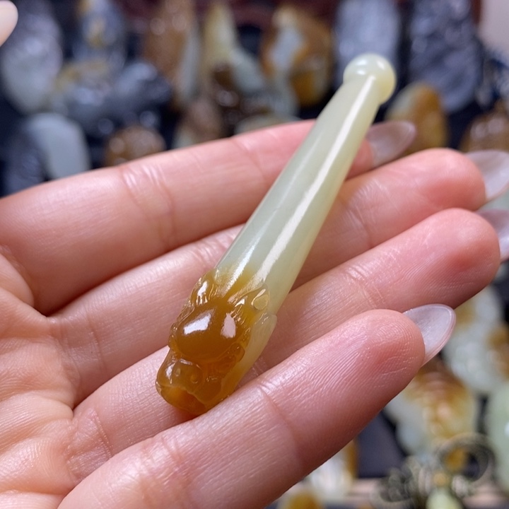 森***虎和田玉未镶嵌挂件