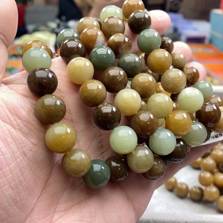 和田玉未镶嵌颈饰多样性发货，拍一发一