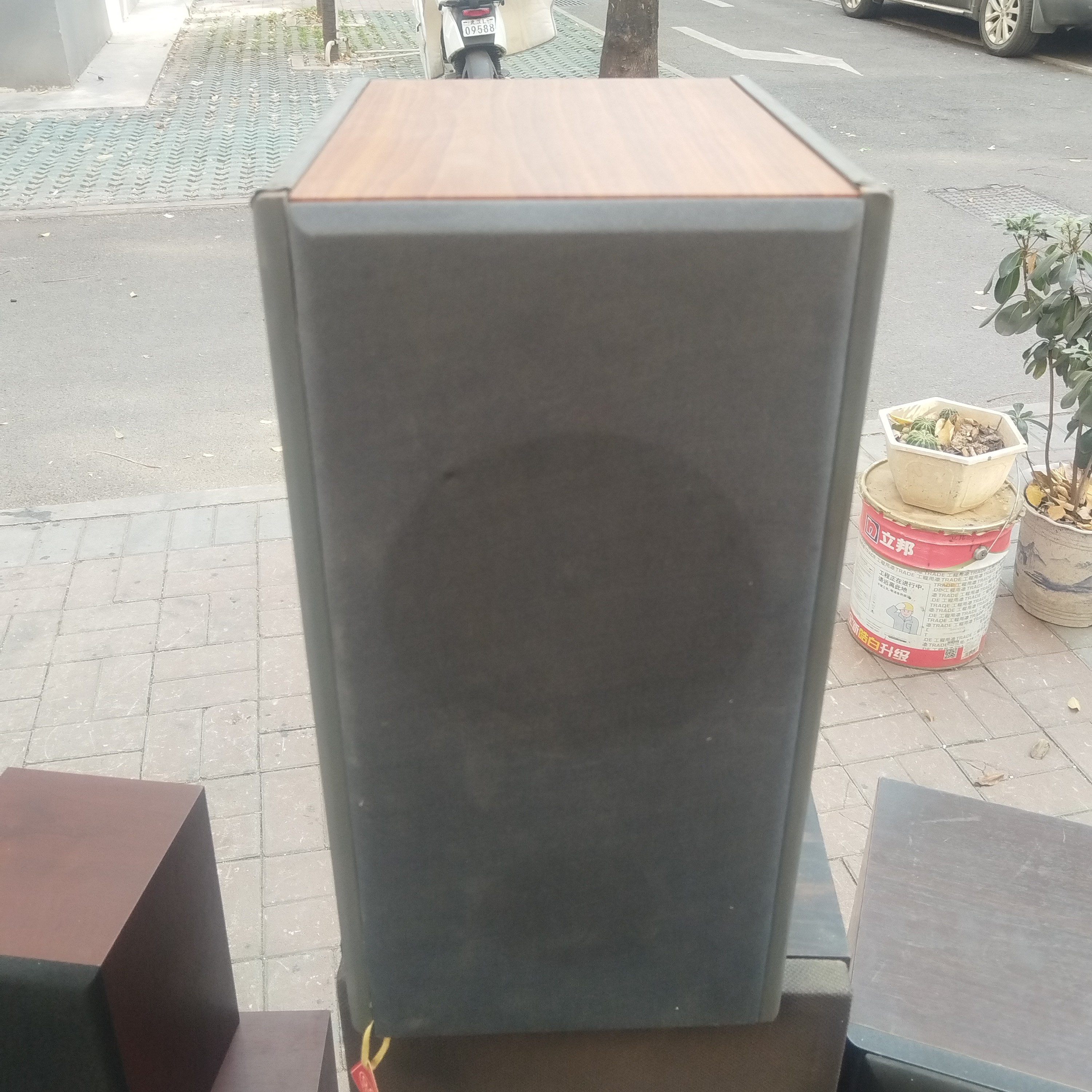 8新  进口书架音响一对不包邮费，不支持七天无理由退货