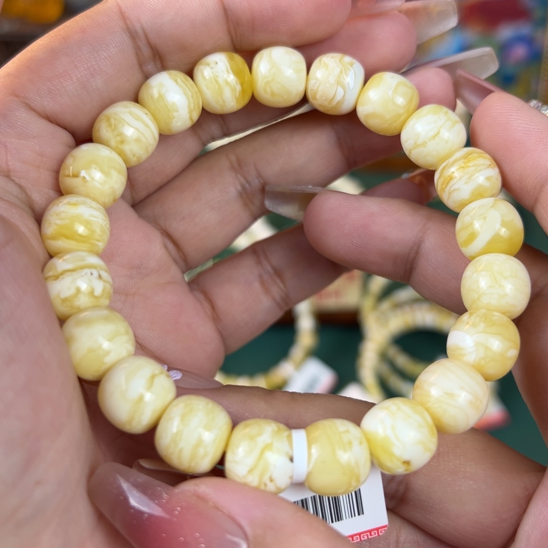 未镶嵌琥珀珠宝奇石